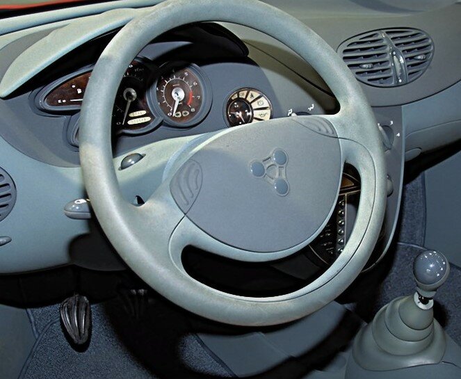 Porsche в 90-ых разработала дешевый седан, с динамикой разгона 19 секунд и «максималкой» в 145 км/ч. Показываю фото.